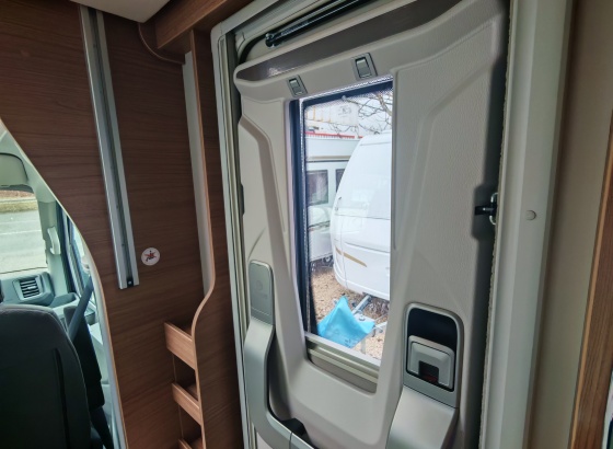 1000034946_1452887415